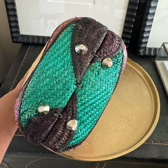 Unique structured woven purse - Picture 5 of 7